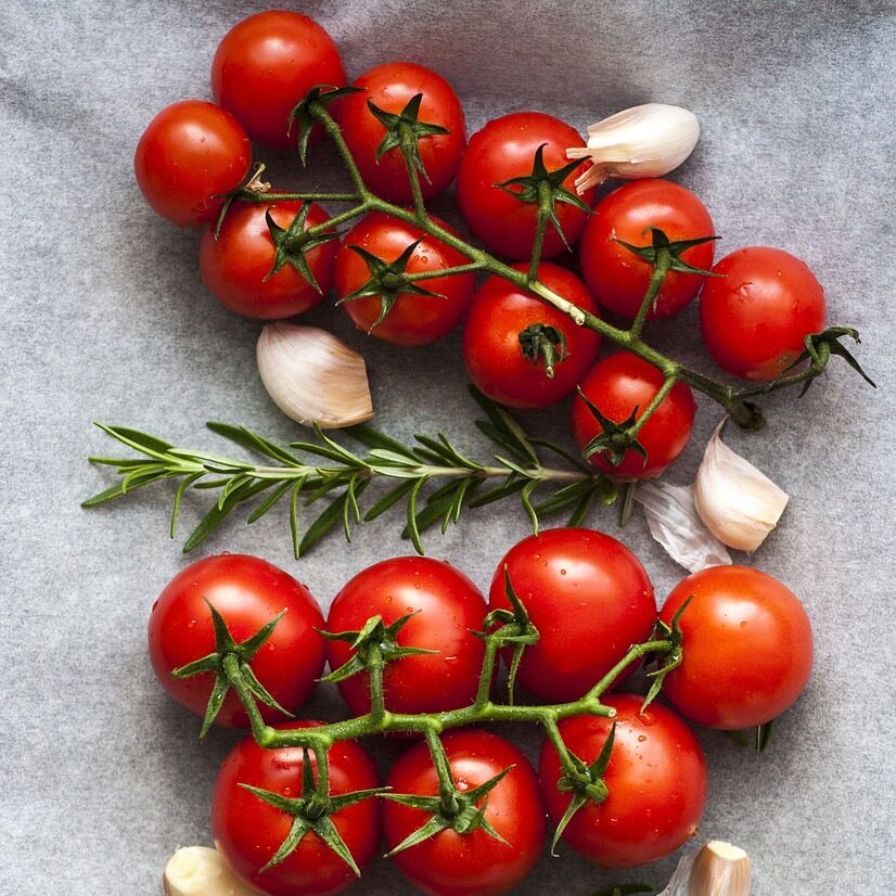 tomatoes, fruits, vegetables, food, fresh, healthy, organic, ripe, nutrition, vitamins, food photography, ingredients, garlic, flat lay, tomatoes, tomatoes, tomatoes, tomatoes, tomatoes, vegetables, vegetables, food, food, food, nutrition, garlic